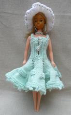 Vintage Barbie clone pop met mintgroen jurkje, Ophalen of Verzenden, Gebruikt, Pop