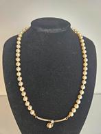 Parelketting met zilveren sluiting en hanger, Met hanger, Wit, Ophalen of Verzenden, Zo goed als nieuw