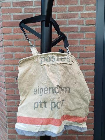 Shopper Tas gemaakt van een originele PTT Post postzak beschikbaar voor biedingen