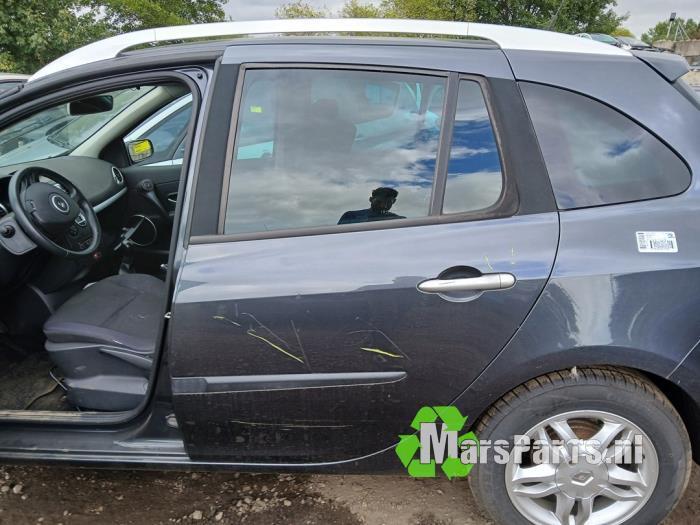 Portier 4Deurs links-achter van een Renault Clio, Auto-onderdelen, Carrosserie en Plaatwerk, Deur, Renault, Gebruikt, 3 maanden garantie