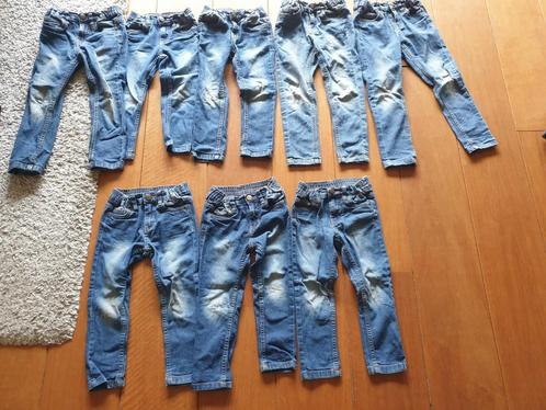 Oude speel spijkerbroeken, Kinderen en Baby's, Kinderkleding | Maat 98, Gebruikt, Jongen of Meisje, Broek, Ophalen of Verzenden