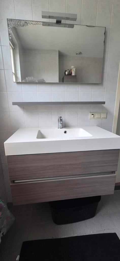 Badkamermeubel set (bad, wastafel, kast) - vanaf 13 okt, Huis en Inrichting, Badkamer | Badkamermeubels, Gebruikt, Overige typen