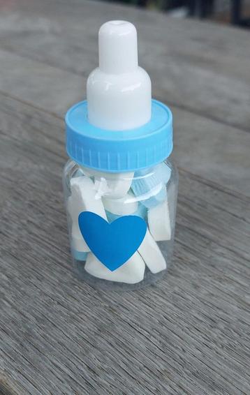 Geboorte en babyshower traktatie - flesje met snoepjes beschikbaar voor biedingen