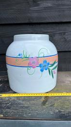 Stenen pot met bloemdecoratie., Steen, Rond, Gebruikt, Ophalen of Verzenden