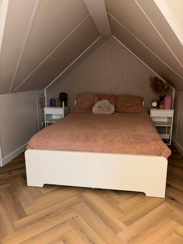 Mooi Twijfelaar Bed 140x200 - Eerste Week December Ophalen beschikbaar voor biedingen