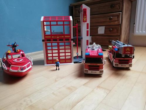 playmobil brandweerkazerne, Kinderen en Baby's, Speelgoed | Playmobil, Zo goed als nieuw, Ophalen of Verzenden