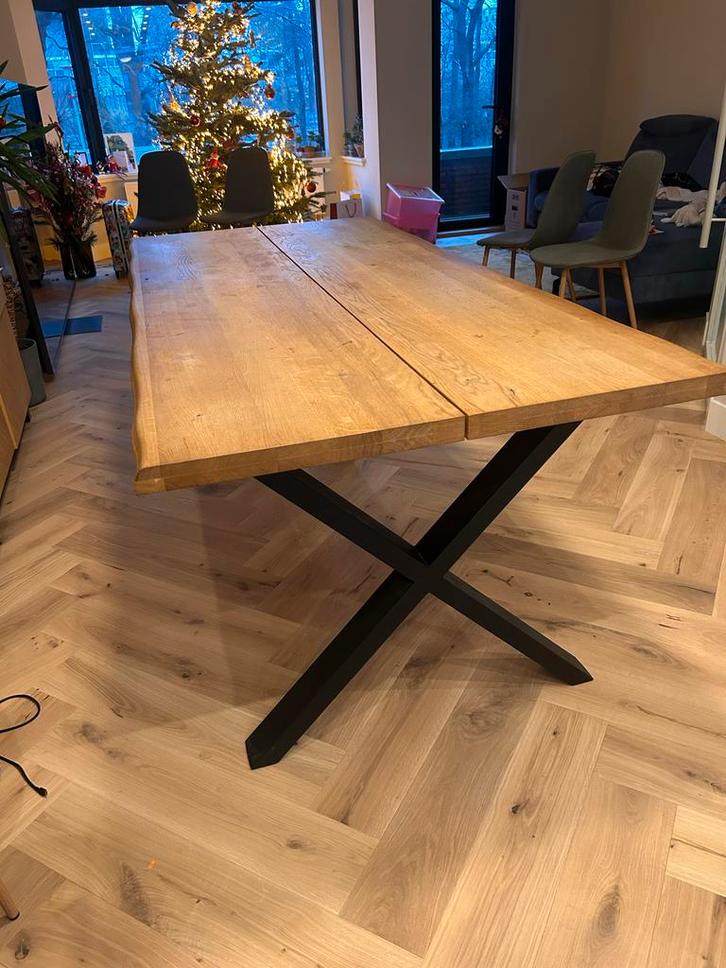 Robuuste houten eettafel - Jysk, Huis en Inrichting, Tafels | Eettafels, Gebruikt, 50 tot 100 cm, 200 cm of meer, Vijf personen of meer