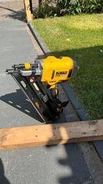 Dewalt spijkerpistool DCN692 18v, Doe-het-zelf en Verbouw, Gereedschap | Overige machines, Ophalen of Verzenden, Zo goed als nieuw