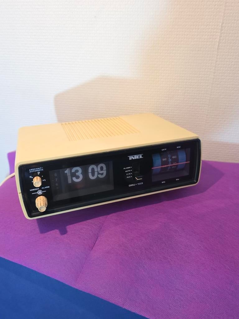 Vintage Intel DRU-103 Wekkerradio - Space Age Design, Ophalen of Verzenden, Audio en Video
