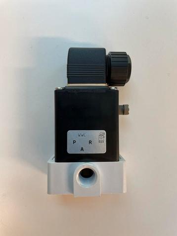 Burkert magneetventiel solenoid valve magneetklep kunstof beschikbaar voor biedingen