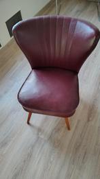 Jaren 60 stoeltje met rood skai lederen bekleding, Huis en Inrichting, Stoelen, Ophalen, Gebruikt, Rood, Eén