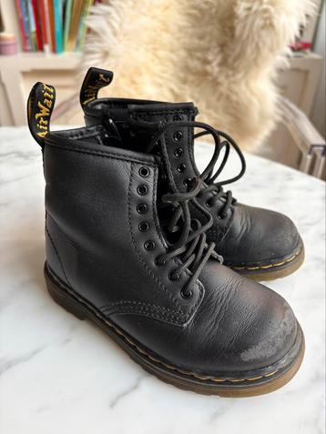 Dr Martens leren veterschoenen maat 26 beschikbaar voor biedingen