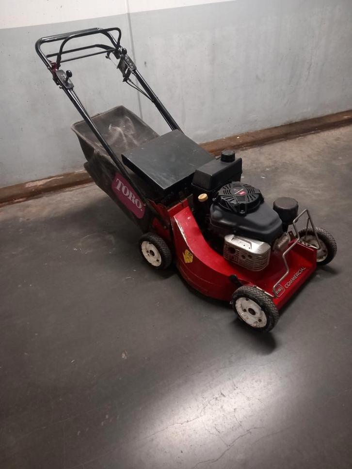 Toro Commerciële Benzine Grasmaaier, Tuin en Terras, Grasmaaiers, Gebruikt, Benzine-grasmaaier, 50 cm of meer, Cirkelmaaier, Opvangzak