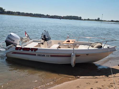 Selva 5.0 console boot met 100pk yamaha injectie motor, Watersport en Boten, Speedboten, Zo goed als nieuw, 3 tot 6 meter, Benzine