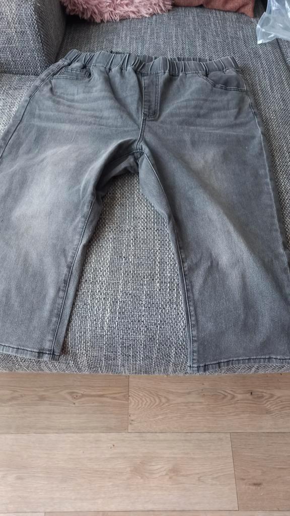 Strech jeans. Grijs. Maat 3xl., Kleding | Dames, Broeken en Pantalons, Nieuw, Maat 46/48 (XL) of groter, Grijs, Driekwart, Ophalen of Verzenden