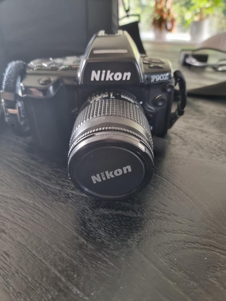Nikon F90X analoge spiegelreflexcamera, Audio, Tv en Foto, Fotocamera's Analoog, Ophalen of Verzenden