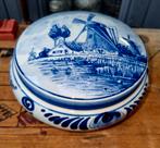 Delfts Blauw Handgeschilderd Doosje met Molenlandschap, Antiek en Kunst, Ophalen of Verzenden