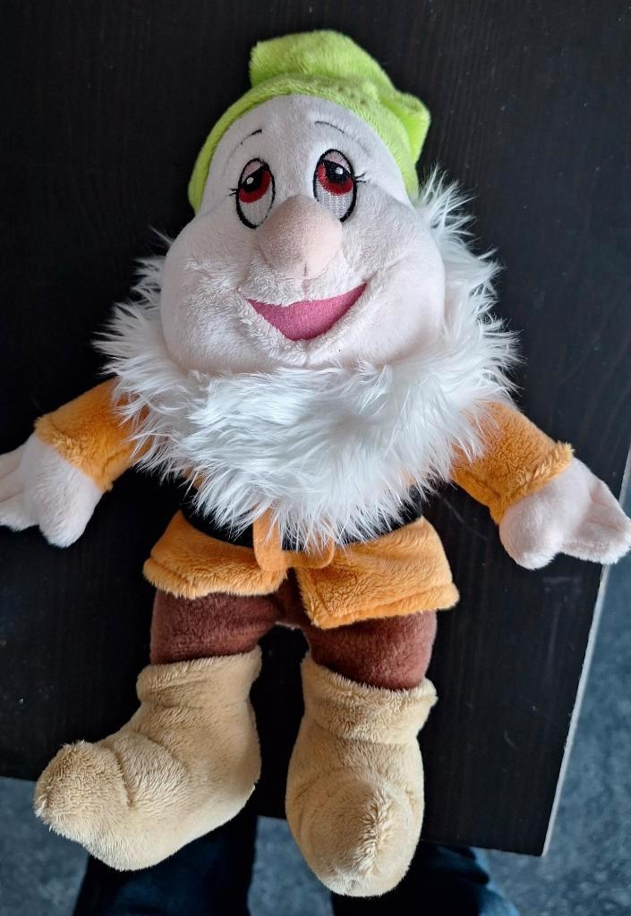 Te koop knuffel van kabouter Bashful (van Disney)., Kinderen en Baby's, Speelgoed | Knuffels en Pluche, Zo goed als nieuw, Overige typen