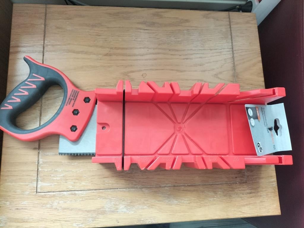 Zaag in zaagbox, Ophalen, Zo goed als nieuw