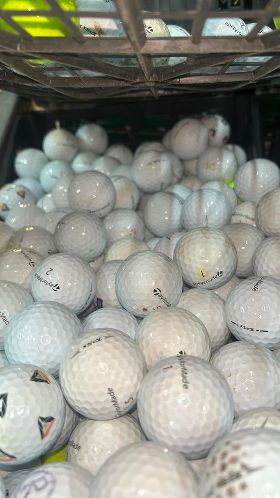 50 Stuks TaylorMade TP5 Golfballen, Ophalen of Verzenden, Zo goed als nieuw, Bal(len)