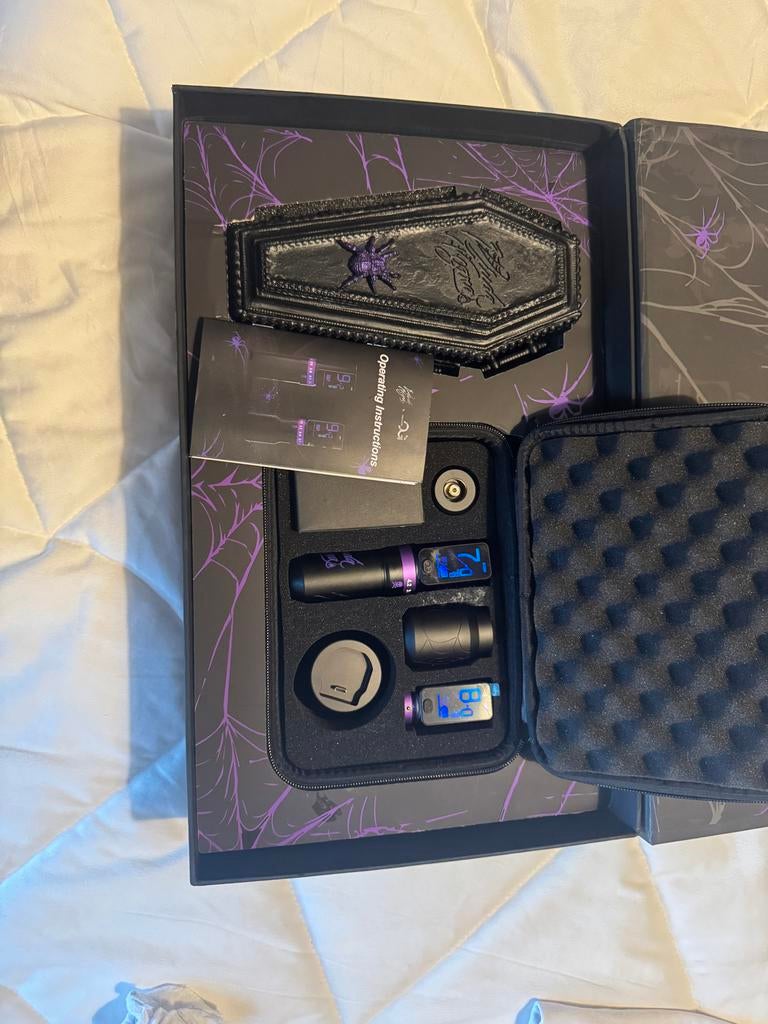 Tattoo machine og black widow, Ophalen of Verzenden, Zo goed als nieuw