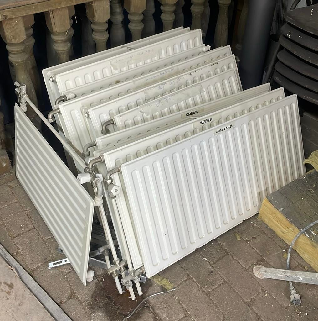 Partij radiatoren., Doe-het-zelf en Verbouw, Verwarming en Radiatoren, Ophalen, 30 tot 80 cm, Radiator, 150 cm of meer