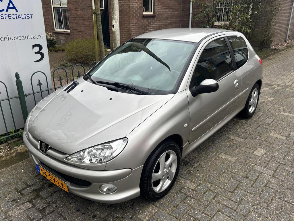 Peugeot 206 1.6-16V Air-line 3 (bj 2006), Auto's, Peugeot, Voorwielaandrijving, 12 maanden, Bedrijf, Handgeschakeld