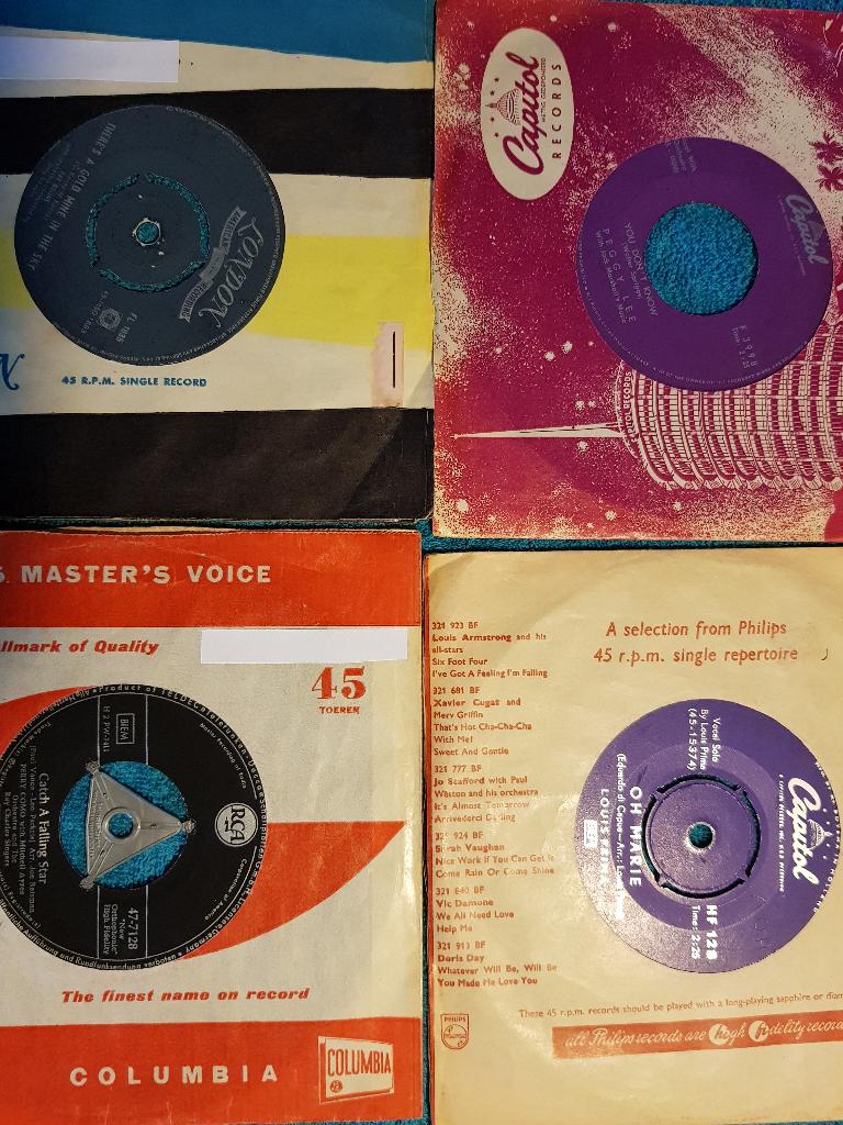 4 Singles Louis Prima, Perry Como, Peggy Lee, Pat Boone 1958, Cd's en Dvd's, Vinyl Singles, Gebruikt, Voor 1960, 7 inch, Single