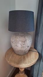 Tafellamp met grijze kap, Ophalen, 50 tot 75 cm