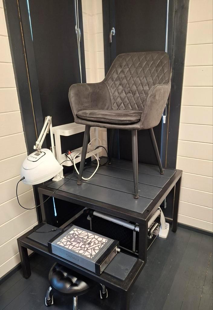 Nagelsalon Stoel Verhoger, Sieraden, Tassen en Uiterlijk, Uiterlijk | Cosmetica en Make-up, Gebruikt, Grijs, Ophalen of Verzenden