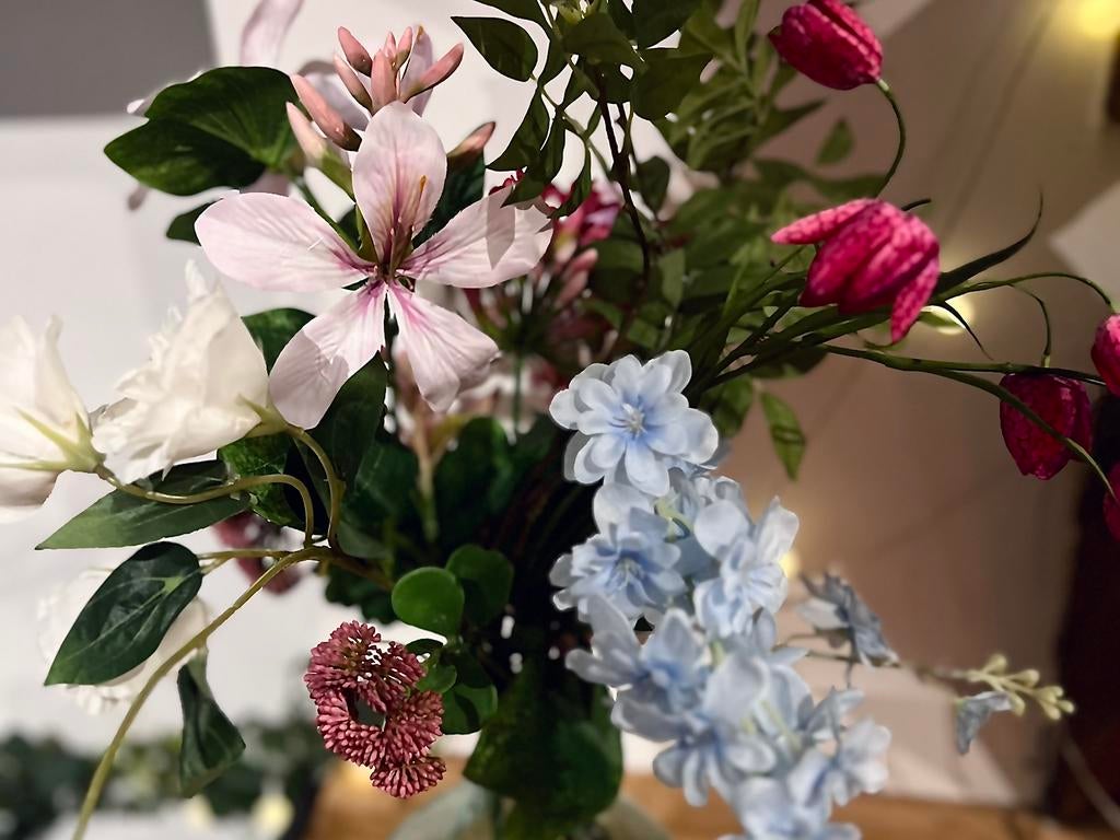 DAGAANBIEDING Groot Zijden/Kunst bloemen boeket +  luxe vaas, Ophalen, Zo goed als nieuw