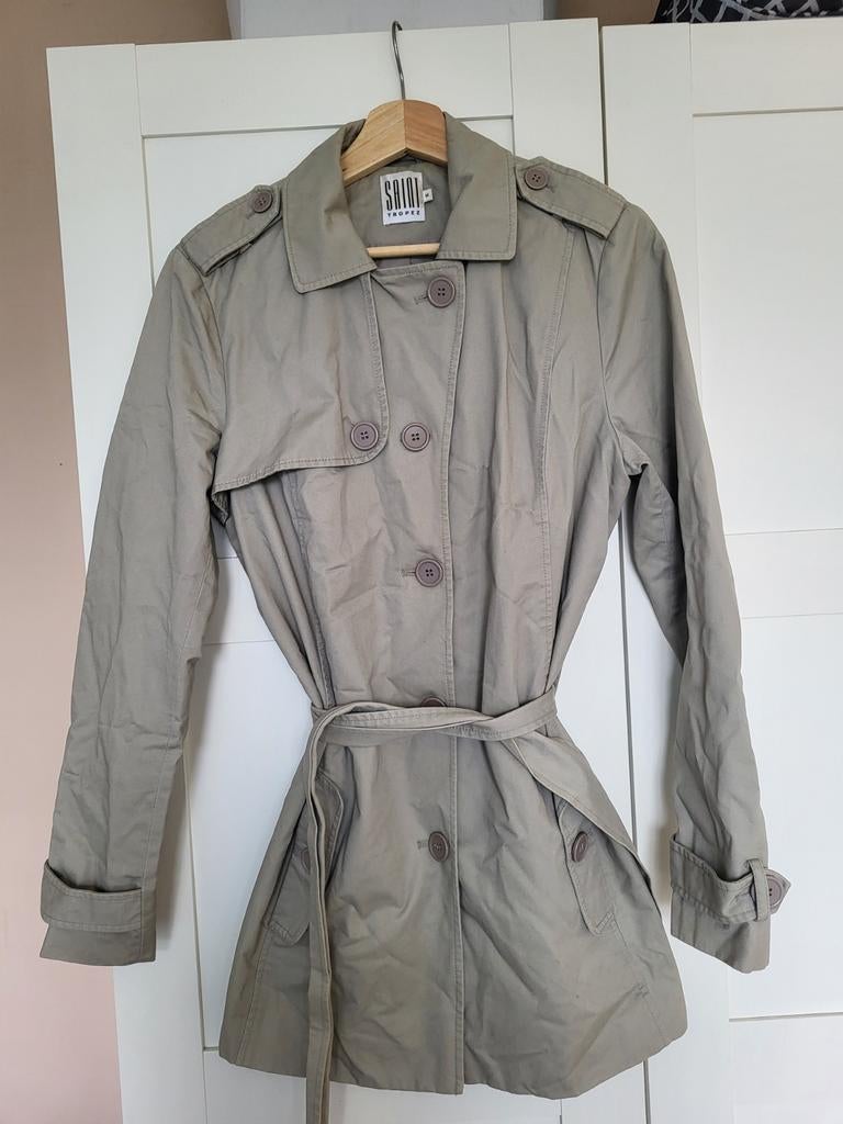 Saint Tropez trenchcoat, maat M, Maat 38/40 (M), Beige, Ophalen of Verzenden, Zo goed als nieuw
