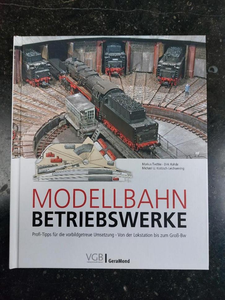 Modellbahn Betriebswerke, Hobby en Vrije tijd, Modeltreinen | H0, Zo goed als nieuw, Boek, Tijdschrift of Catalogus, Gelijkstroom