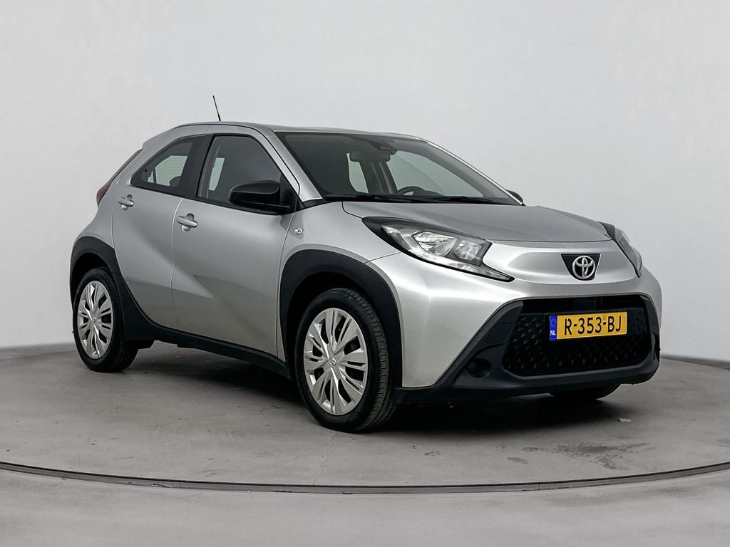 Toyota Aygo X 1.0 VVT-i MT Play | Apple Carplay/Android Auto, Auto's, Toyota, 12 maanden, Gebruikt, 920 kg, 4 stoelen