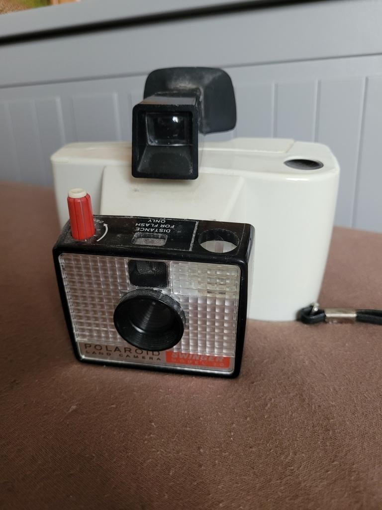 Polaroid Land Camera Swinger Model 20, Ophalen
