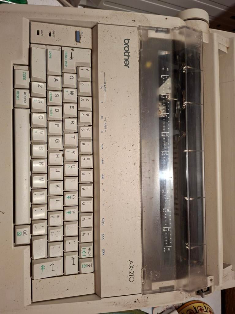 Brother Typemachine, Diversen, Ophalen