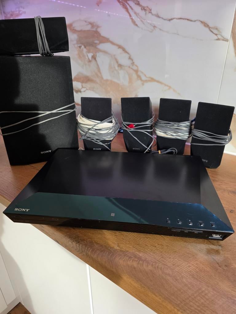 Sony BDV-E2100 Blu-ray Home Theatre Systeem, Gebruikt, Blu-ray-speler, 70 watt of meer, Ophalen of Verzenden
