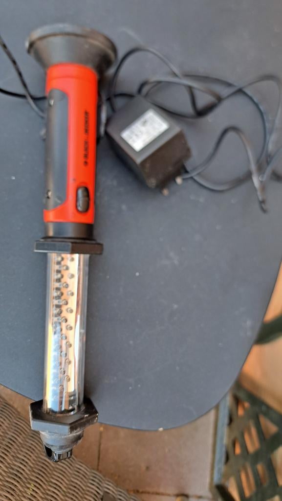 Black & Decker LED Werklamp met Oplader, Ophalen of Verzenden, Gebruikt, Accu