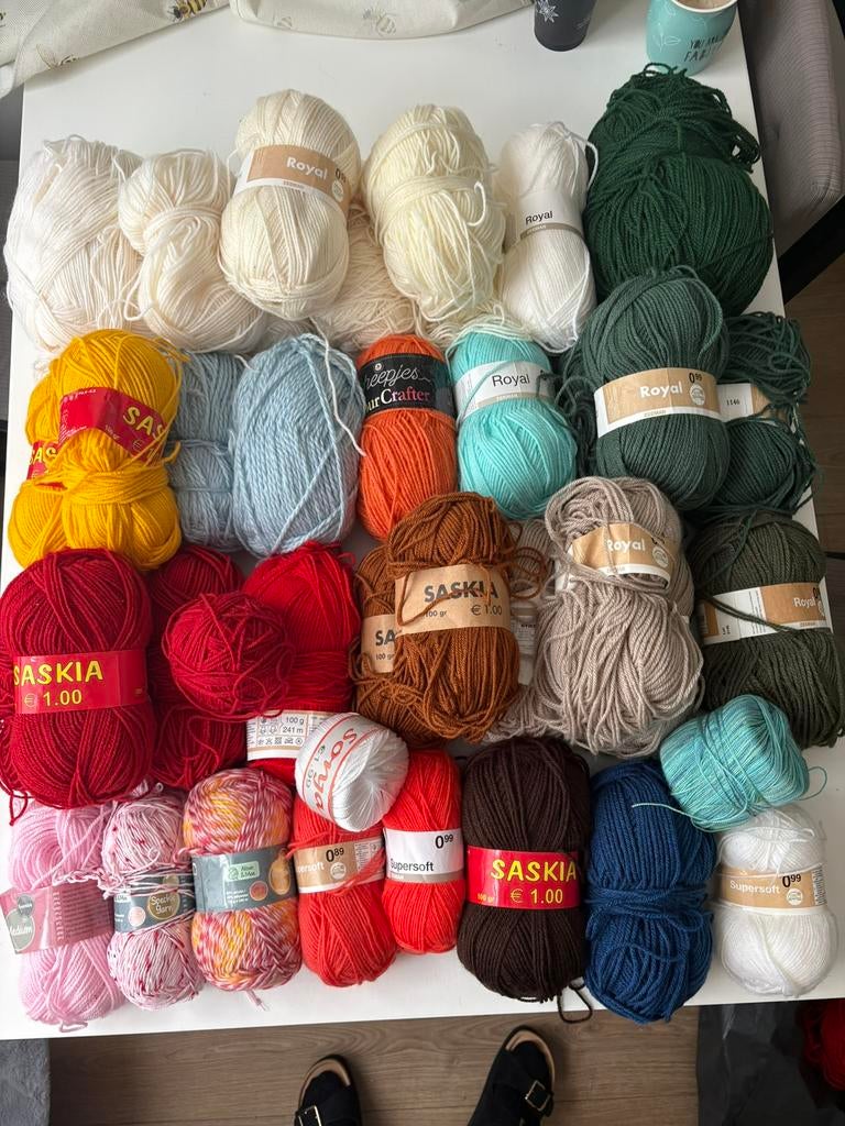 Veel wol te koop! Ca. 35/40 bollen - verschillende kleuren, Ophalen of Verzenden, Gebruikt