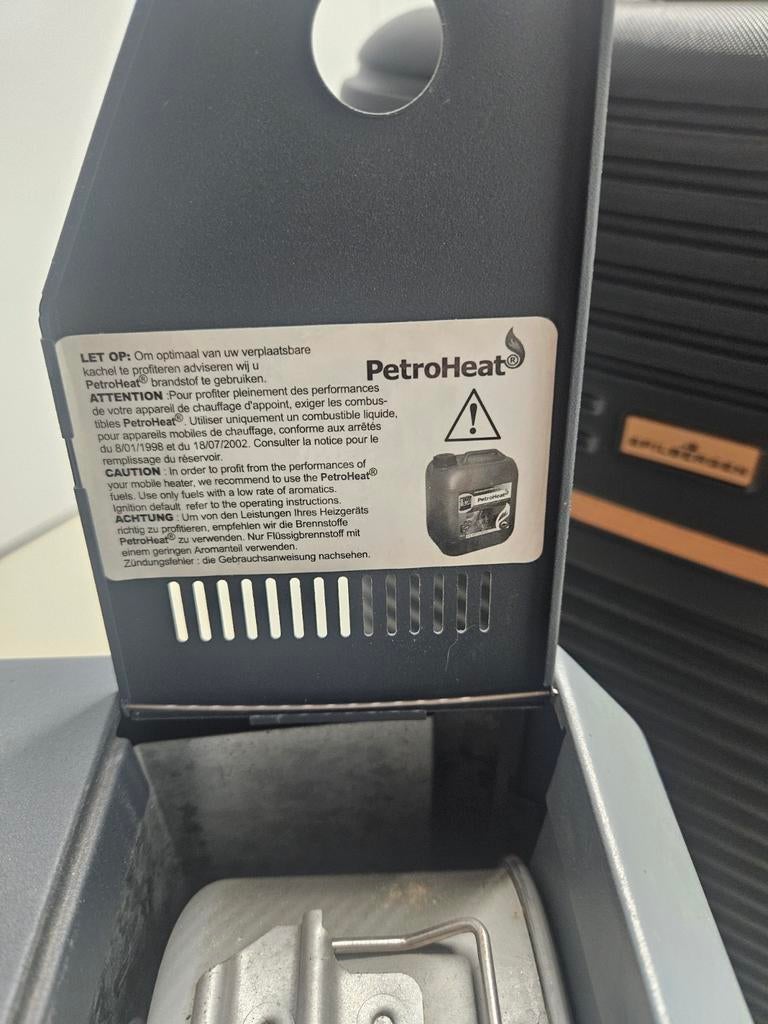 PetroHeat Petroleumkachel, Huis en Inrichting, Kachels, Ophalen