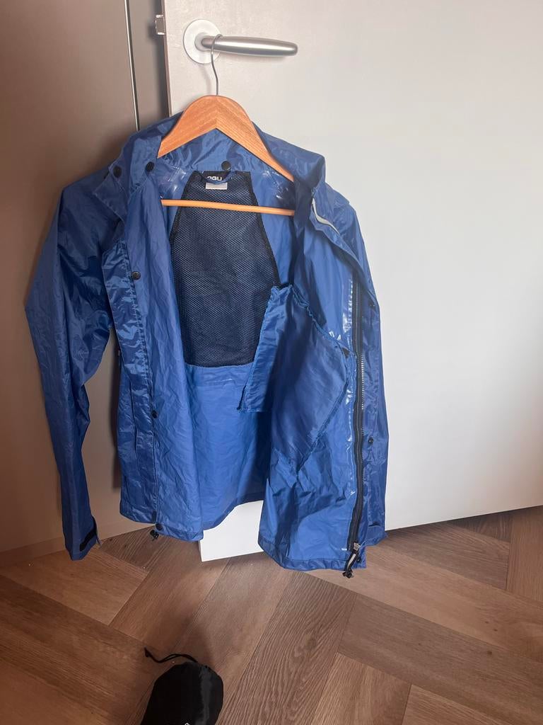 Agu regenpak maat S - Compact en handig voor onderweg, Ophalen of Verzenden, Nieuw, Regenpak, Dames