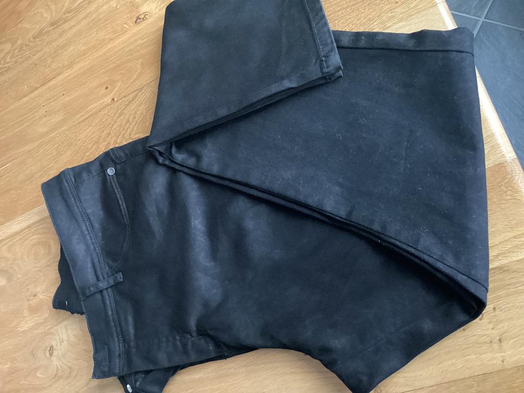Broek voorjaar LIV maat 46 zwart, Kleding | Dames, Ophalen of Verzenden, Zo goed als nieuw, Zwart, Broek of Spijkerbroek