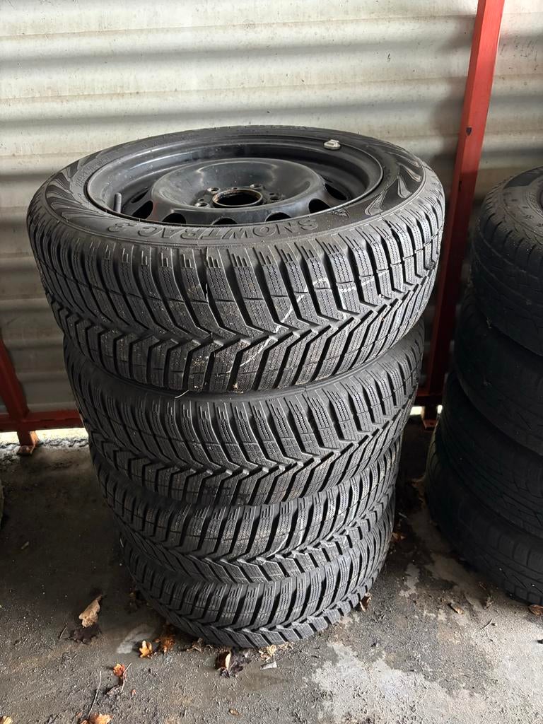 Bmw 1 serie stalen set met Vredestein Snowtrac 3 winterband, Auto-onderdelen, Banden en Velgen, Ophalen, Gebruikt, 16 inch, Banden en Velgen