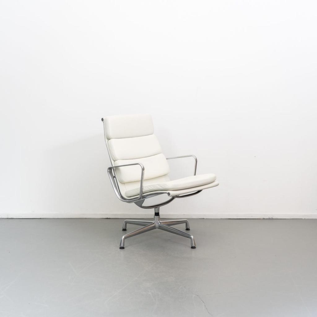 1x Vitra Eames Set EA 216 + 223 SoftPad Wit Leer - Gepolijst, Huis en Inrichting, Fauteuils, Niet ingevuld, Minder dan 75 cm, Niet ingevuld