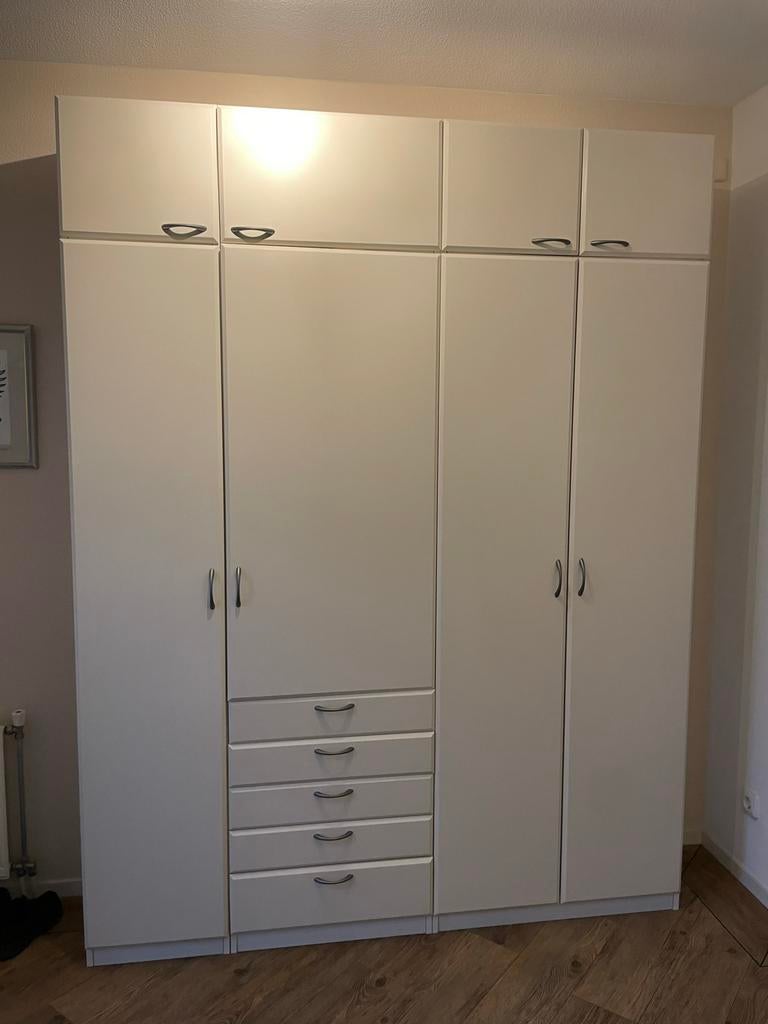 Pax kast 3-delig, 1.80m breed, 37.5cm diep en 2.36 cm hoog, Huis en Inrichting, Kasten | Kledingkasten, Met deur(en), Gebruikt