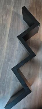Zwarte Ikea Zigzag Boekenplank - Stevig!, Met plank(en), 100 tot 150 cm, Ophalen of Verzenden, Zo goed als nieuw