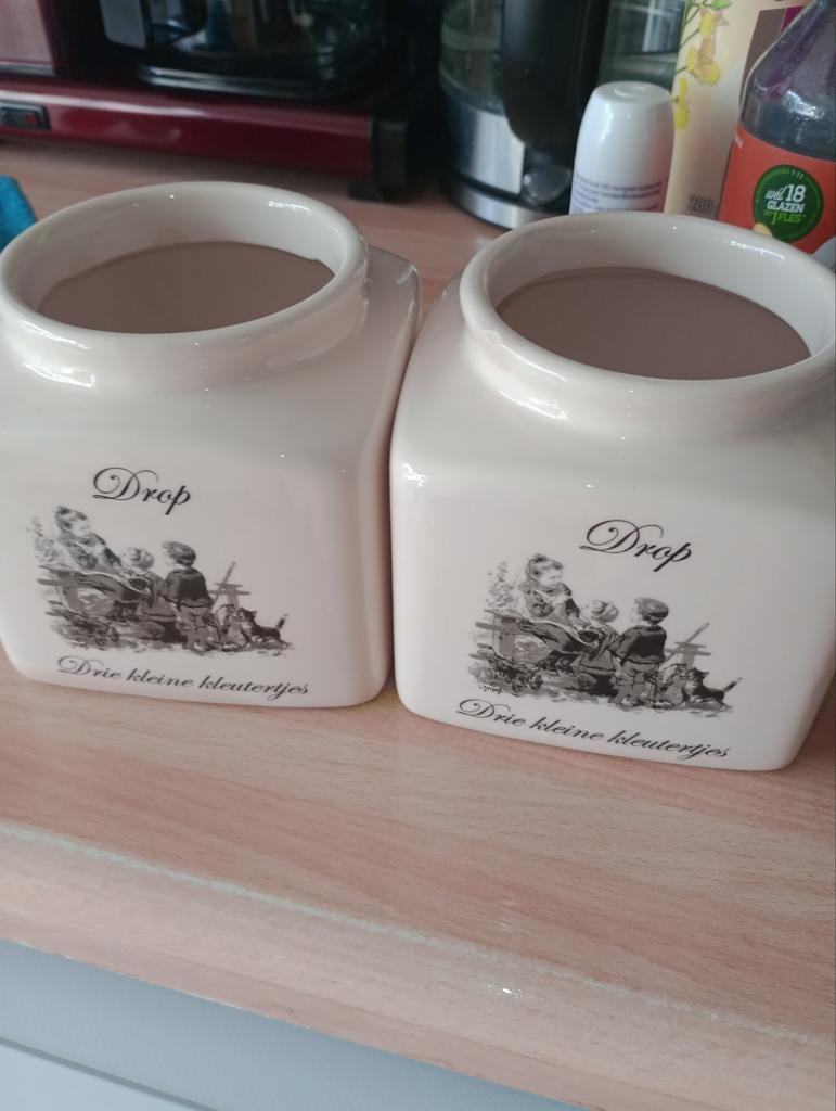 Servies ot en sien 15 ontbijtbrdjes 10 koffiemokken 6 papsch, Ophalen of Verzenden, Nieuw