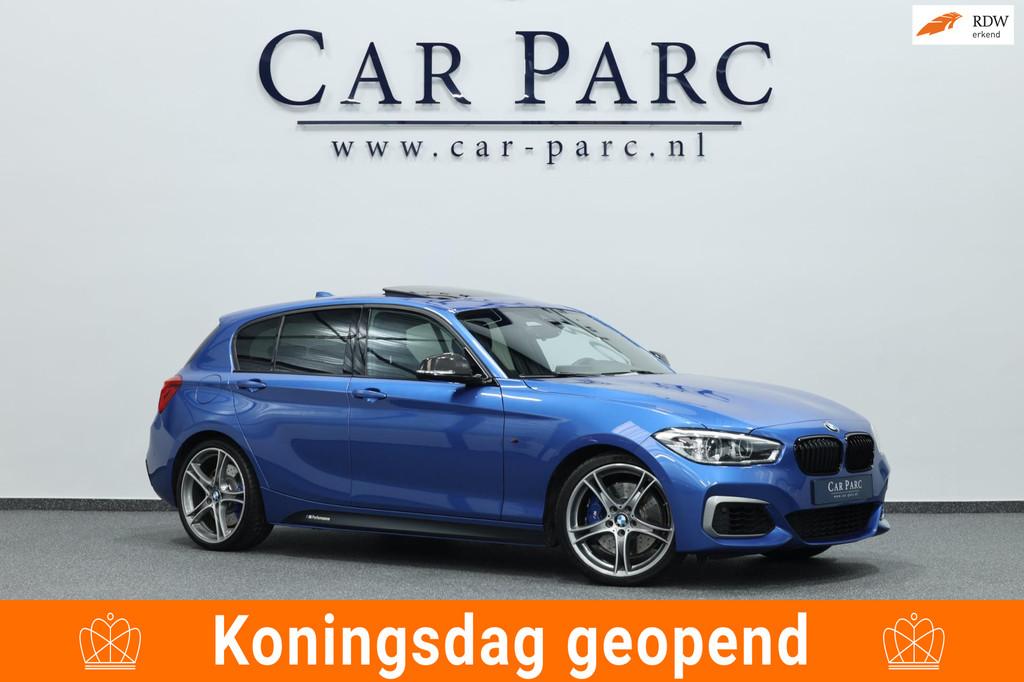 BMW 1-serie M140i xDrive M-PERFORMANCE LED/SCHUIFDAK/ALCANTA, Auto's, Gebruikt, Blauw, Alcantara, 340 pk