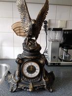 Klok met adelaar, Ophalen