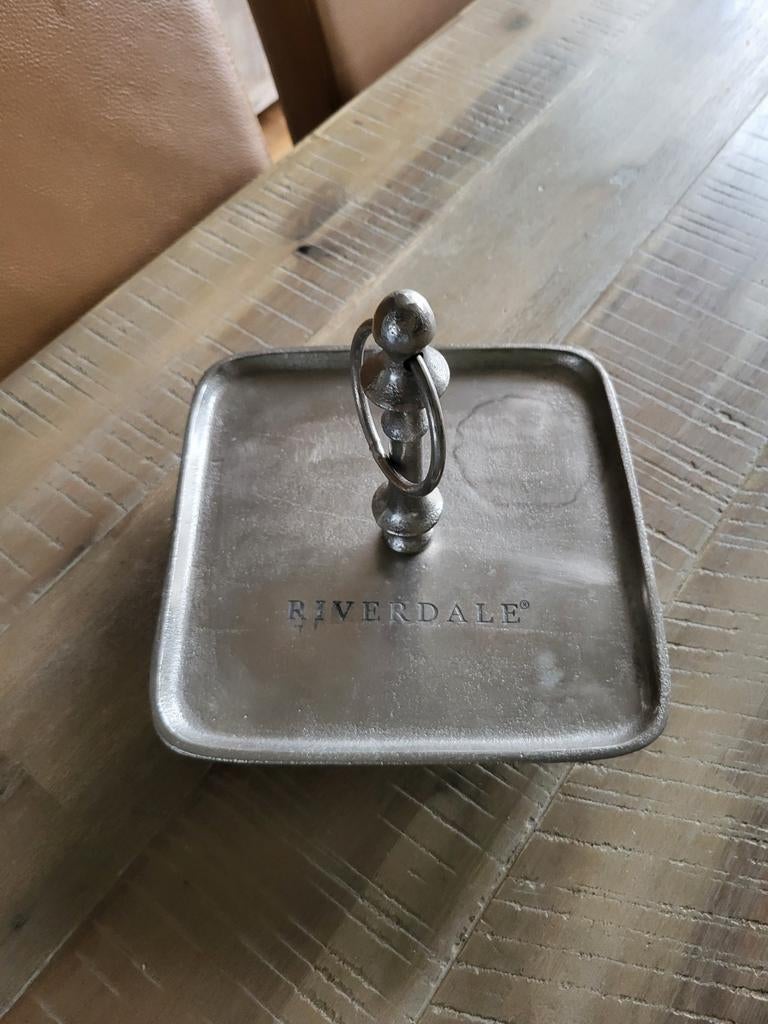 Riverdale plateau, Ophalen of Verzenden, Zo goed als nieuw